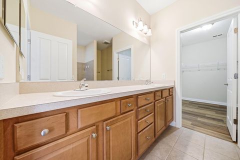 Tiny photo for 5485 Welbourne Place 3 #3, New Albany, OH 43054 (MLS # 226014617)