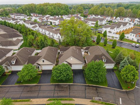 Tiny photo for 5485 Welbourne Place 3 #3, New Albany, OH 43054 (MLS # 226014617)