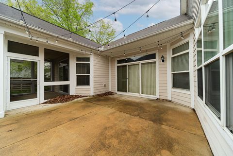 Tiny photo for 5485 Welbourne Place 3 #3, New Albany, OH 43054 (MLS # 226014617)