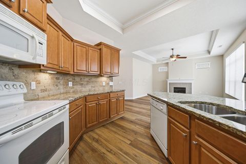 Tiny photo for 5485 Welbourne Place 3 #3, New Albany, OH 43054 (MLS # 226014617)
