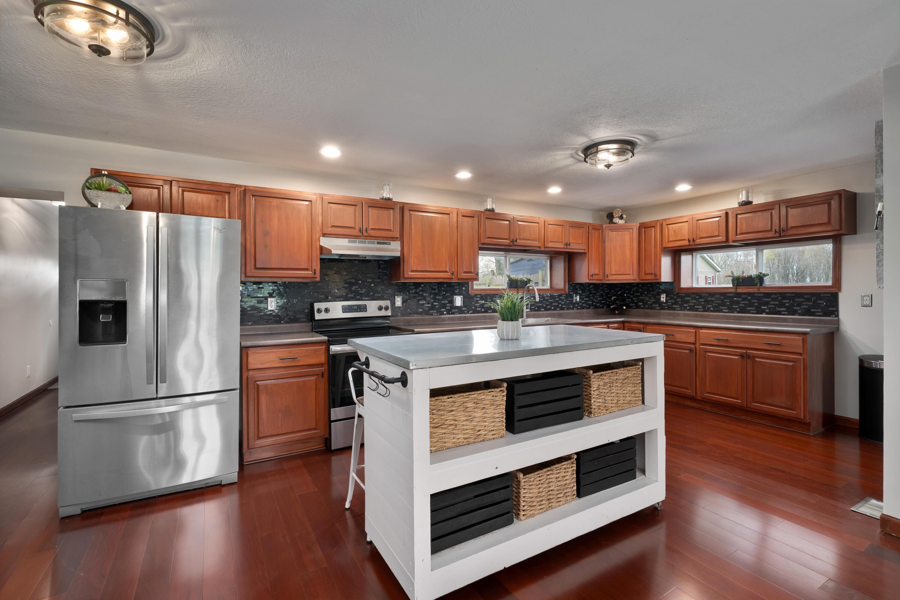 4015 Sycamore Lane, London, Ohio image 11