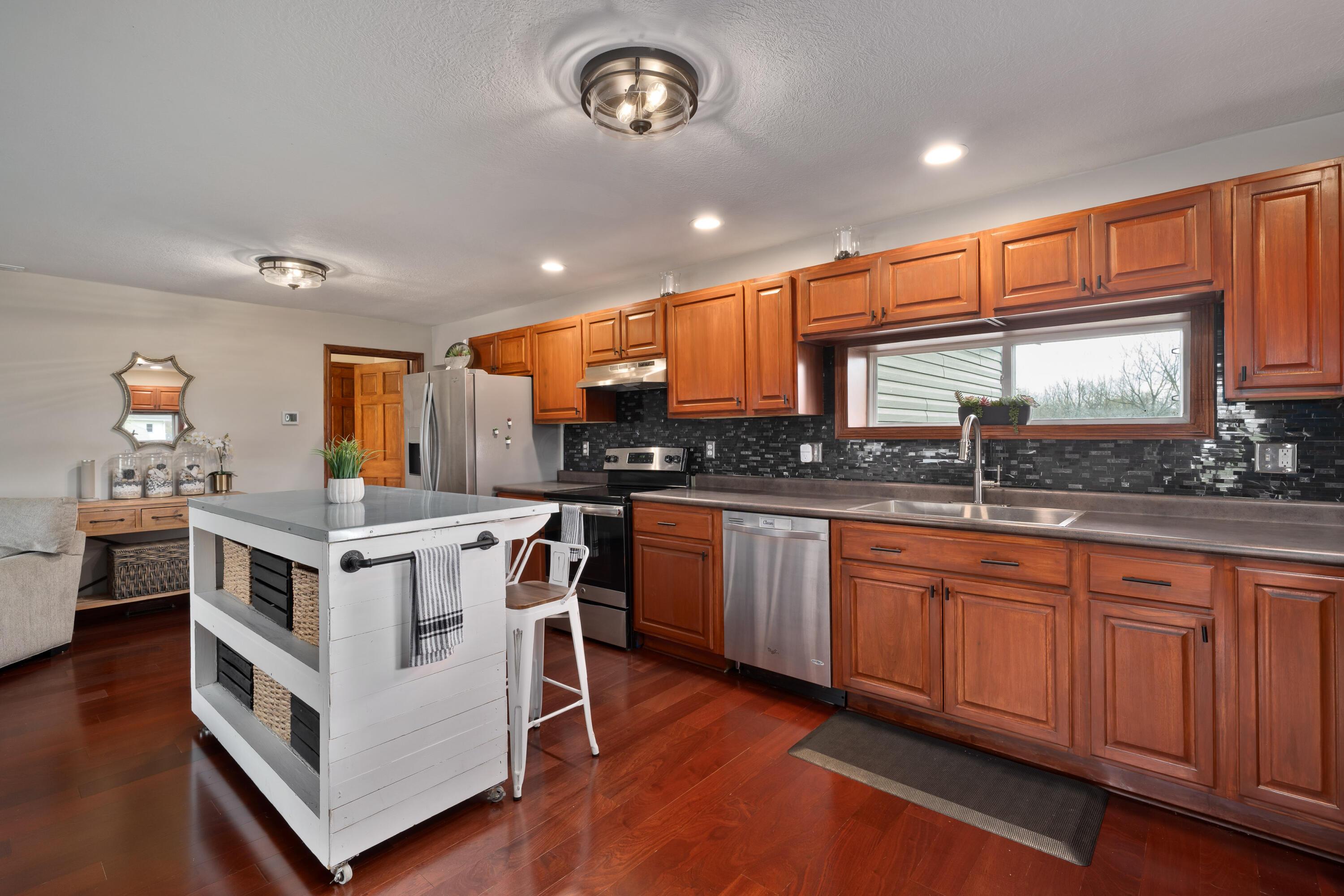 4015 Sycamore Lane, London, Ohio image 12