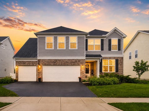 Photo of 567 White Fawn Run, Delaware, OH 43015 (MLS # 226020424)