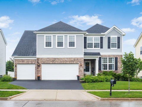 Photo of 567 White Fawn Run, Delaware, OH 43015 (MLS # 226020424)