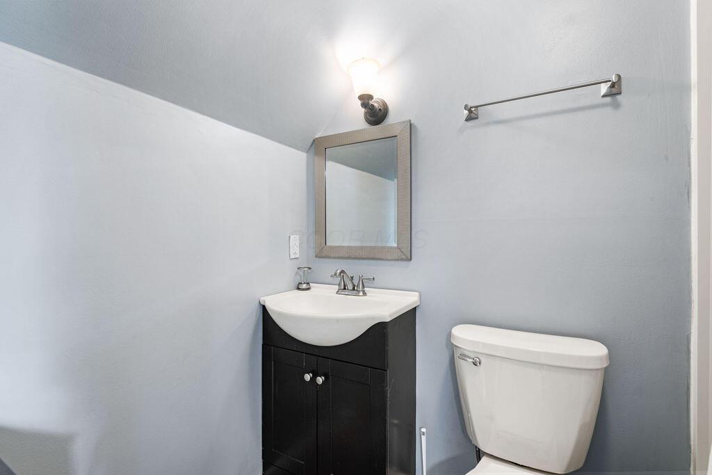 8950 Woodhaven Road, Johnstown, Ohio image 21