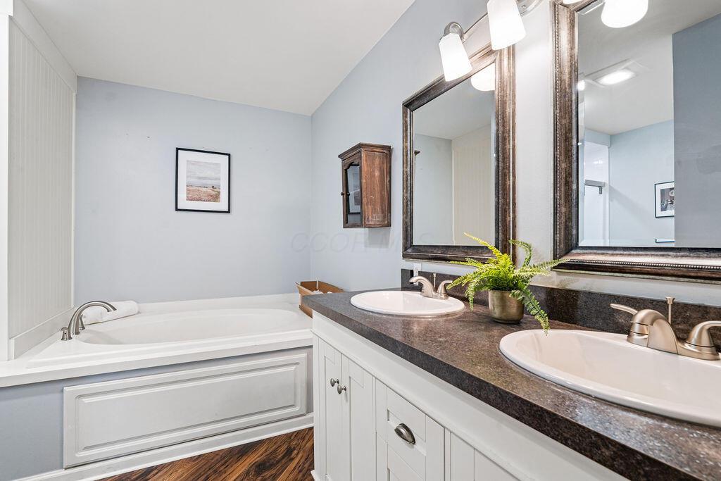 8950 Woodhaven Road, Johnstown, Ohio image 16