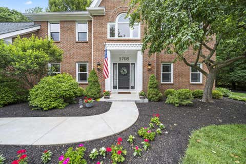Photo of 5708 Desmond Court, Dublin, OH 43017 (MLS # 226020964)