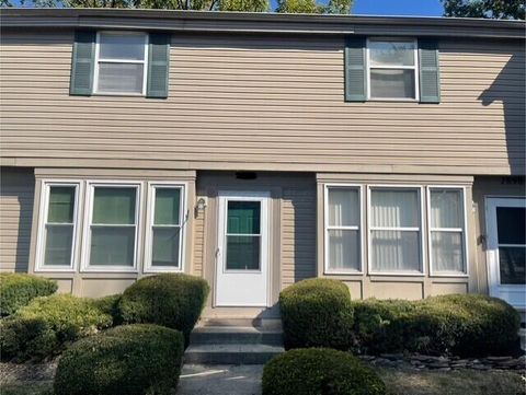 Photo of 7900 Barkwood Drive 21C #21C, Worthington, OH 43085 (MLS # 225038102)