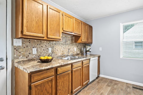 Tiny photo for 1000 Colgate Road, Columbus, OH 43213 (MLS # 226027394)