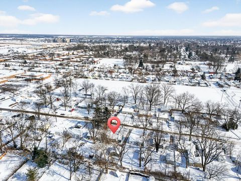 Tiny photo for 177 S Hampton Road, Columbus, OH 43213 (MLS # 226002714)