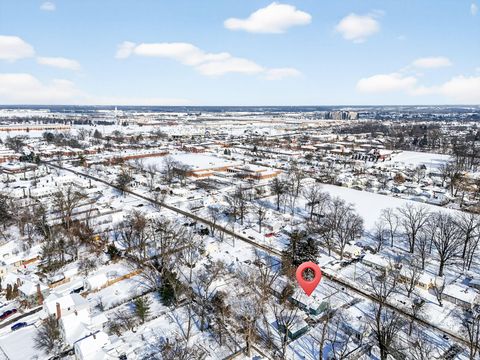 Tiny photo for 177 S Hampton Road, Columbus, OH 43213 (MLS # 226002714)