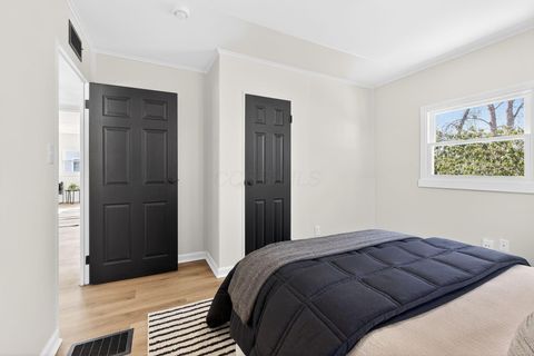 Tiny photo for 177 S Hampton Road, Columbus, OH 43213 (MLS # 226002714)