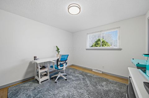 Tiny photo for 2627 Hubbell Road, Columbus, OH 43232 (MLS # 225037682)