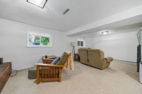 Tiny photo for 2627 Hubbell Road, Columbus, OH 43232 (MLS # 225037682)