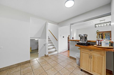Tiny photo for 2627 Hubbell Road, Columbus, OH 43232 (MLS # 225037682)