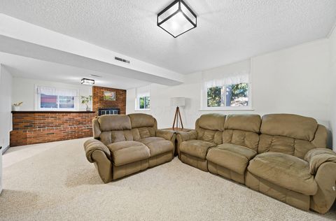 Tiny photo for 2627 Hubbell Road, Columbus, OH 43232 (MLS # 225037682)
