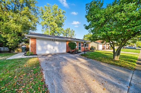 Tiny photo for 2627 Hubbell Road, Columbus, OH 43232 (MLS # 225037682)