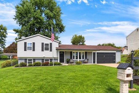 Homes For Sale - 13 Dogwood Terrace<br/> Mount Vernon, OH 43050