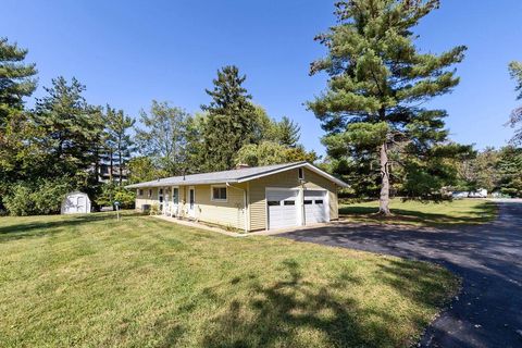Tiny photo for 589 E College Avenue, Westerville, OH 43081 (MLS # 225037745)