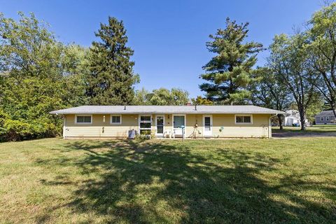 Photo of 589 E College Avenue, Westerville, OH 43081 (MLS # 225037745)
