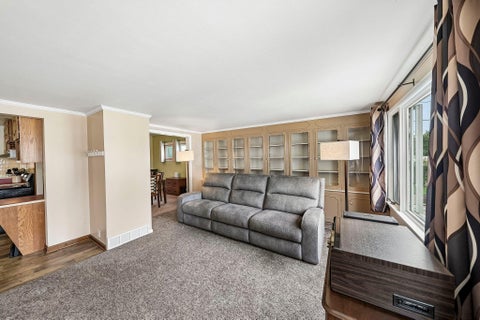 Tiny photo for 2902 Lincoln Avenue, Parma, OH 44134 (MLS # 226039291)