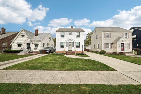 Photo of 2902 Lincoln Avenue, Parma, OH 44134 (MLS # 226039291)