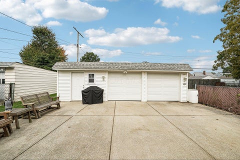 Tiny photo for 2902 Lincoln Avenue, Parma, OH 44134 (MLS # 226039291)