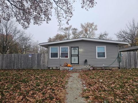 Photo of 1620 Duxberry Avenue, Columbus, OH 43219 (MLS # 225043961)