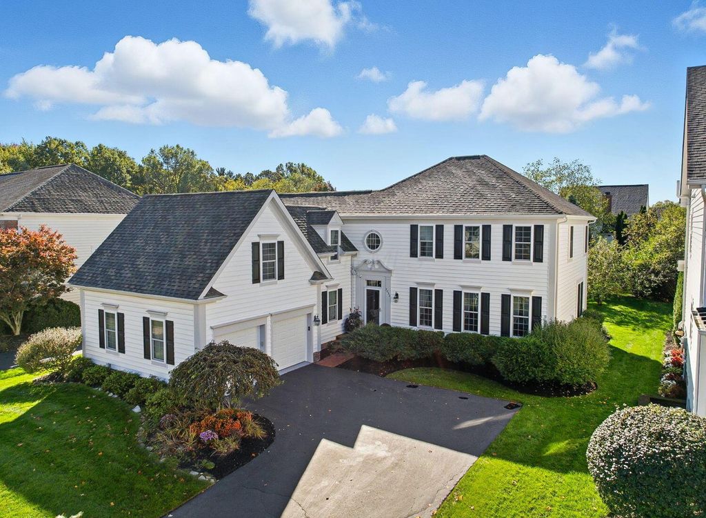 Photo of 7033 Cunningham Drive, New Albany, OH 43054 (MLS # 225039548)