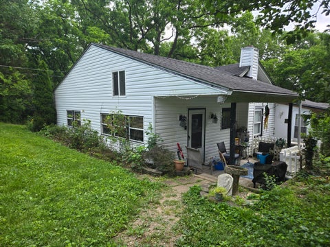 Photo of 5590 Dawn Drive, Grove City, OH 43123 (MLS # 226037719)