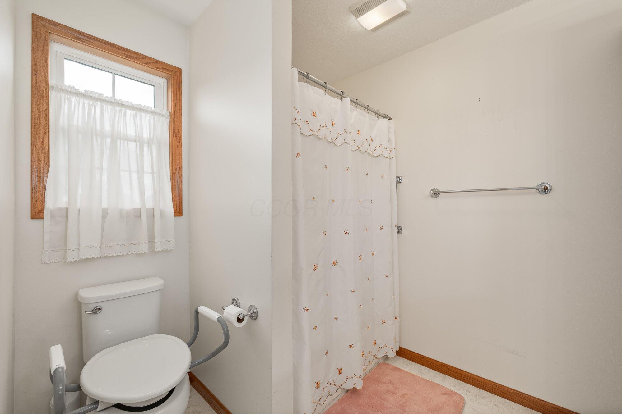 106 Kincora Drive, Bucyrus, Ohio image 15