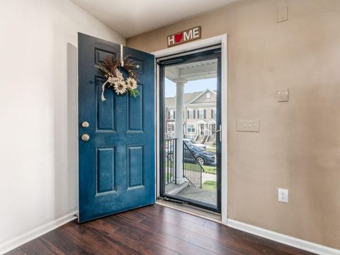 Tiny photo for 5264 Royal Arch Cascade Drive 25 #25, Dublin, OH 43016 (MLS # 225044532)