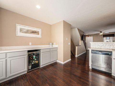 Tiny photo for 5264 Royal Arch Cascade Drive 25 #25, Dublin, OH 43016 (MLS # 225044532)