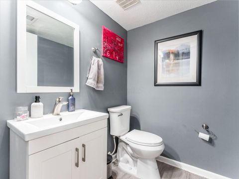 Tiny photo for 5264 Royal Arch Cascade Drive 25 #25, Dublin, OH 43016 (MLS # 225044532)