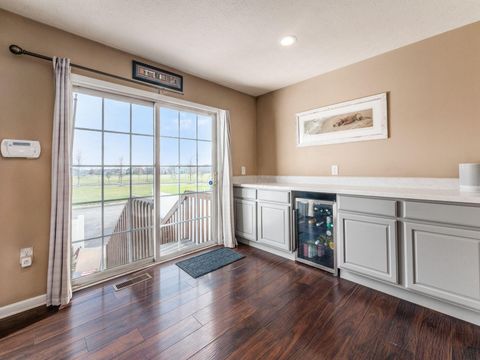 Tiny photo for 5264 Royal Arch Cascade Drive 25 #25, Dublin, OH 43016 (MLS # 225044532)