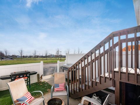 Tiny photo for 5264 Royal Arch Cascade Drive 25 #25, Dublin, OH 43016 (MLS # 225044532)