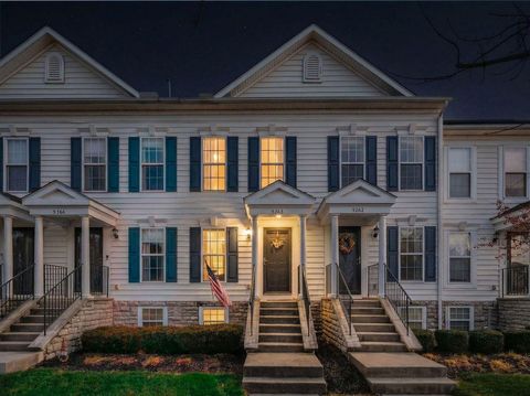 Tiny photo for 5264 Royal Arch Cascade Drive 25 #25, Dublin, OH 43016 (MLS # 225044532)