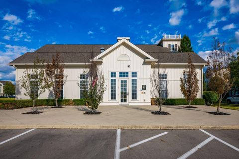 Tiny photo for 5264 Royal Arch Cascade Drive 25 #25, Dublin, OH 43016 (MLS # 225044532)