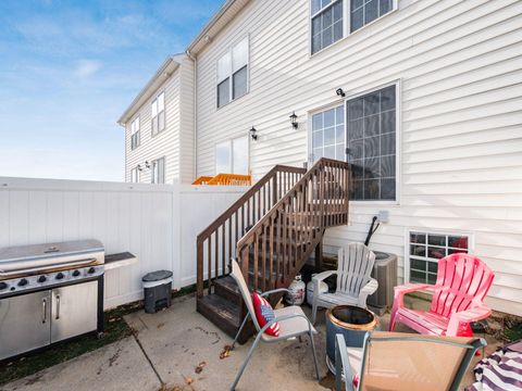 Tiny photo for 5264 Royal Arch Cascade Drive 25 #25, Dublin, OH 43016 (MLS # 225044532)