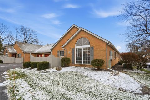 Photo of 5390 Pond View Drive, Westerville, OH 43081 (MLS # 225045509)