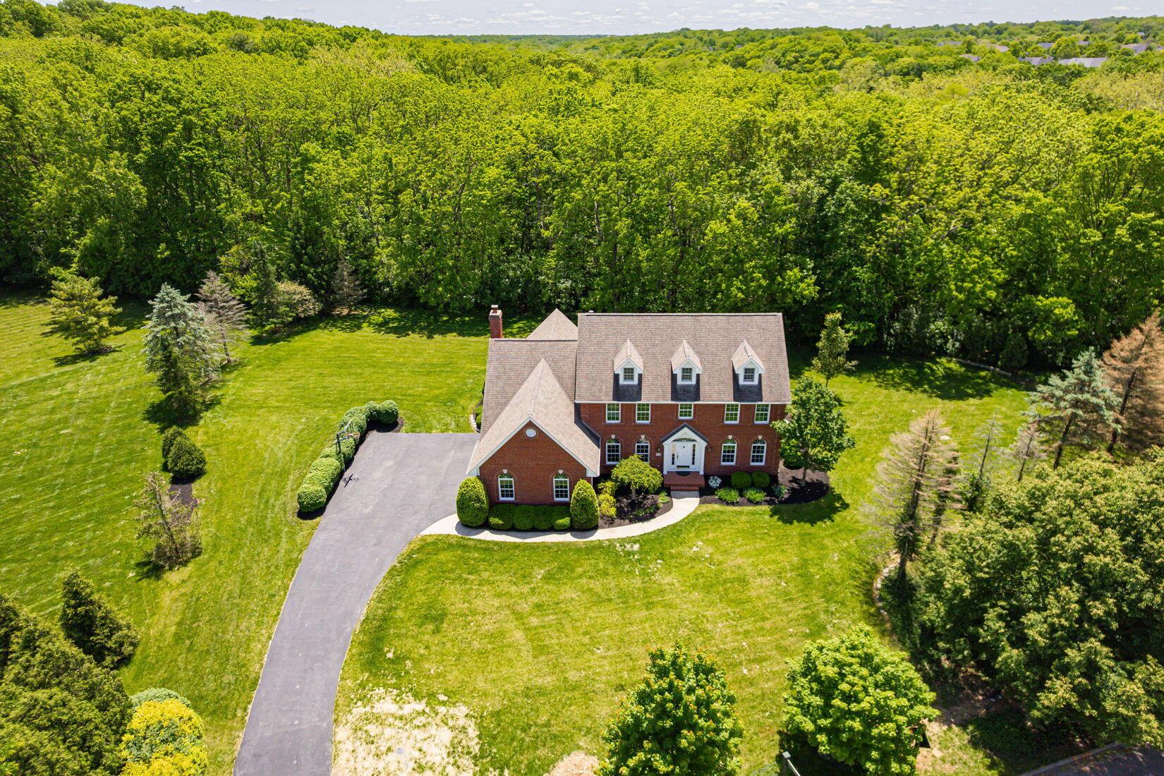 5545 Stratford Avenue, Powell, Ohio image 2