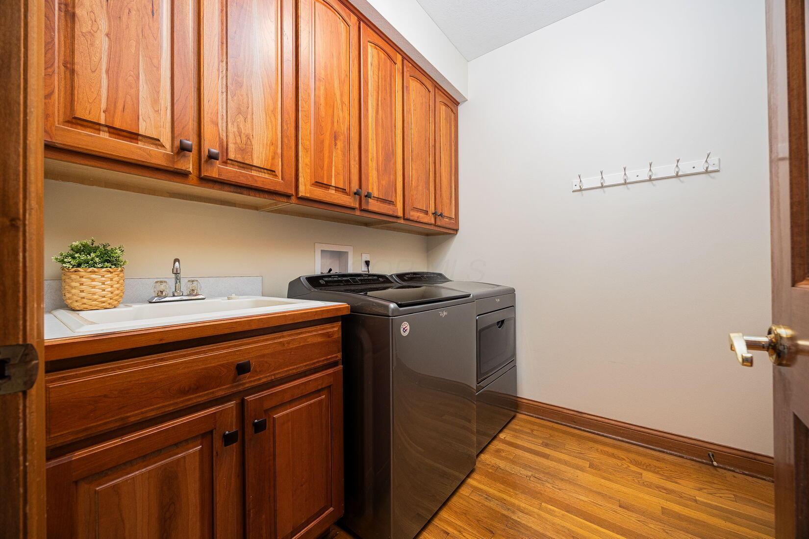 5545 Stratford Avenue, Powell, Ohio image 32