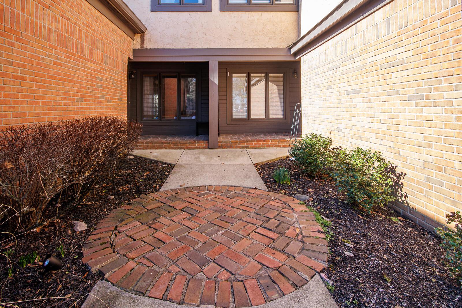 7187 Inverness Court