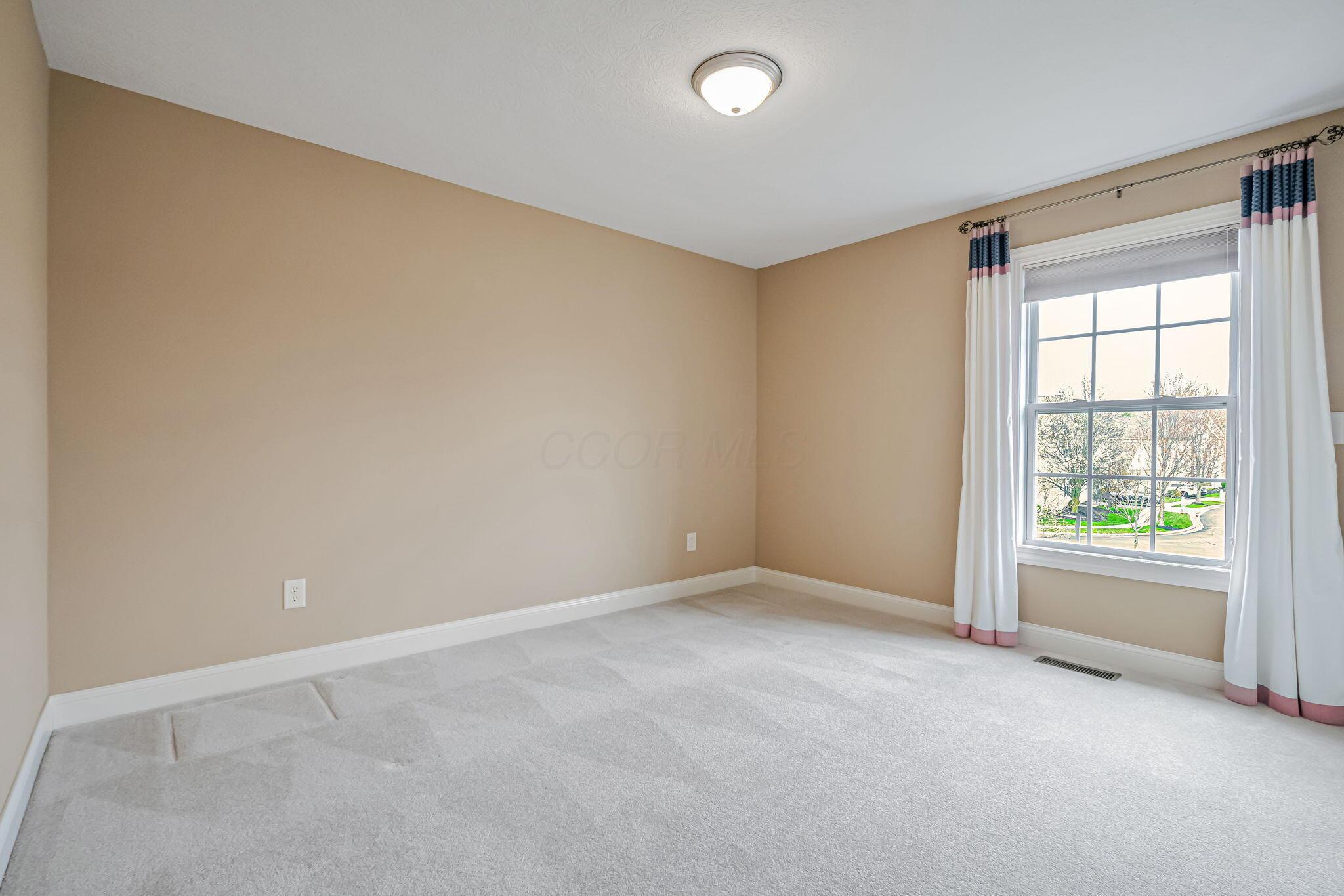 6016 Tournament Drive, Westerville, Ohio image 30
