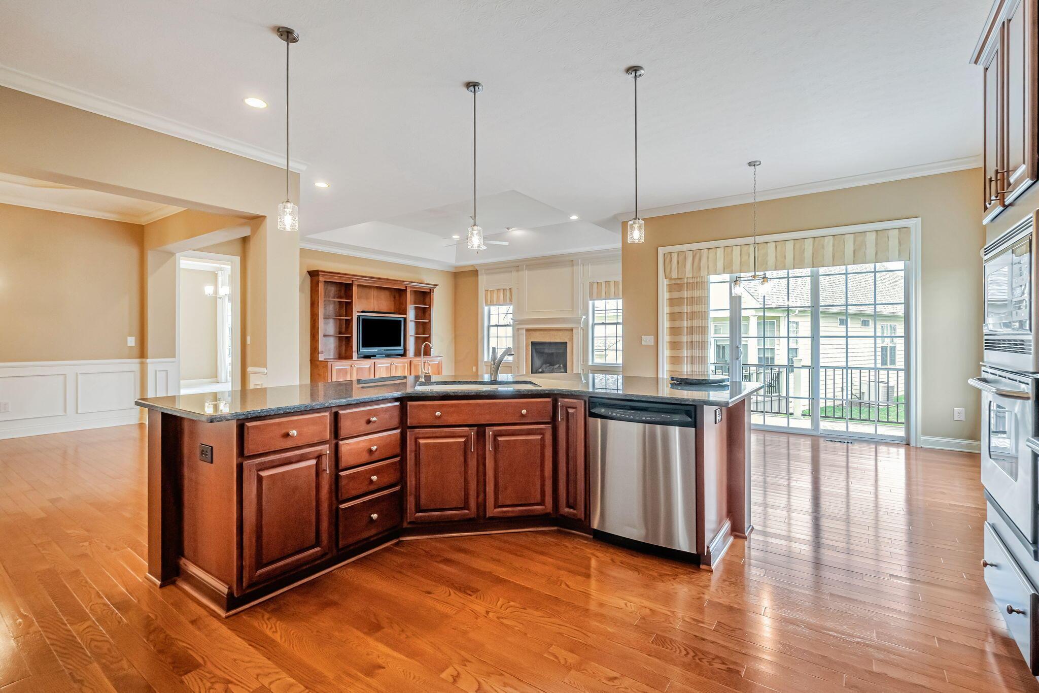 6016 Tournament Drive, Westerville, Ohio image 16