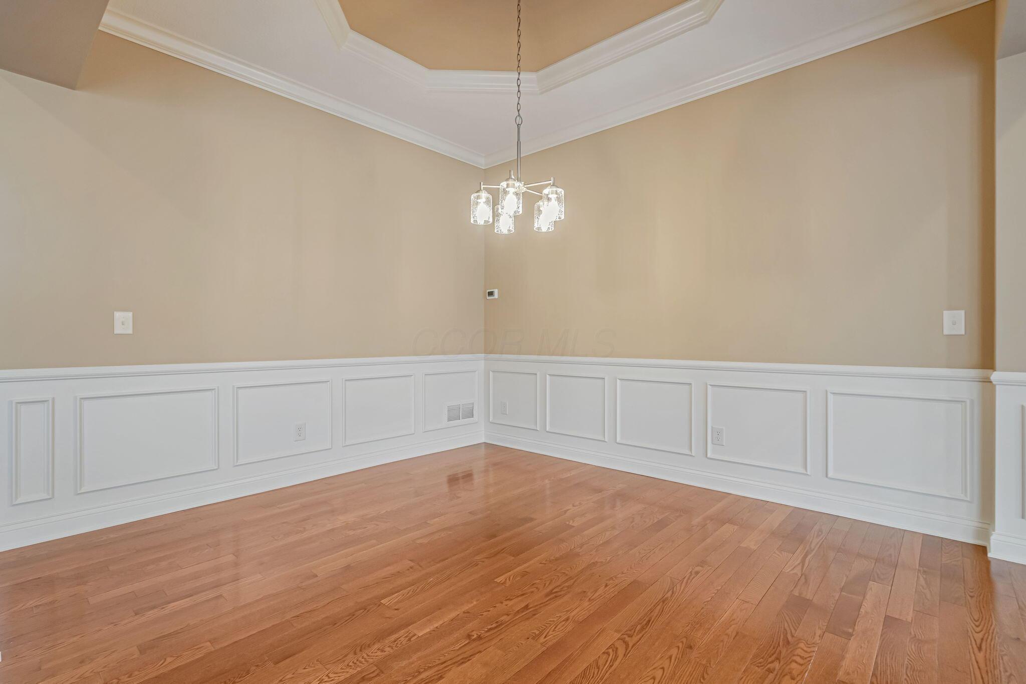6016 Tournament Drive, Westerville, Ohio image 22
