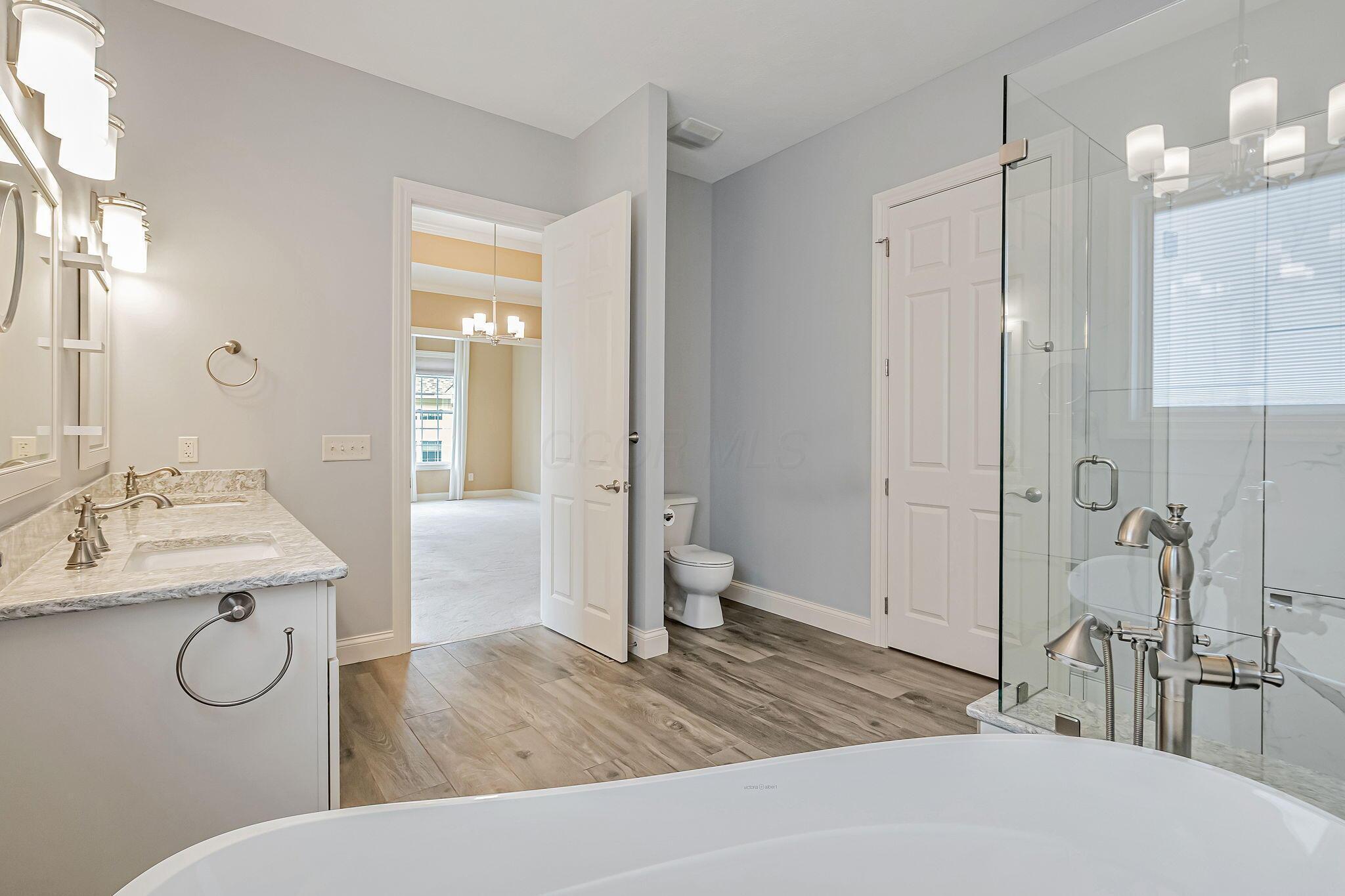 6016 Tournament Drive, Westerville, Ohio image 28
