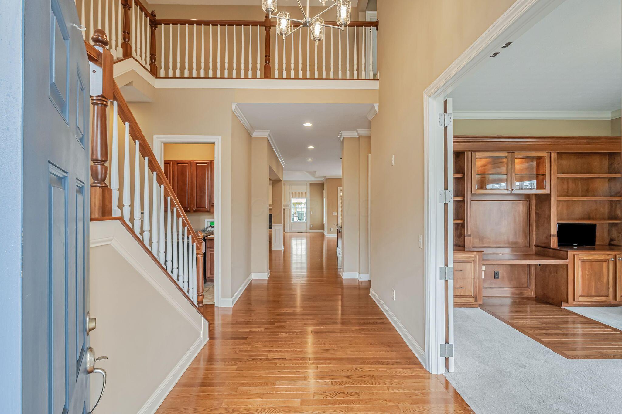 6016 Tournament Drive, Westerville, Ohio image 5