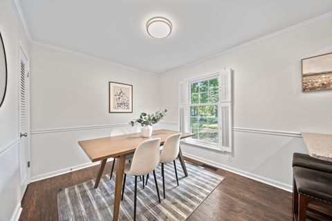 Tiny photo for 1631 Roxbury Road A1 #A1, Columbus, OH 43212 (MLS # 226000606)