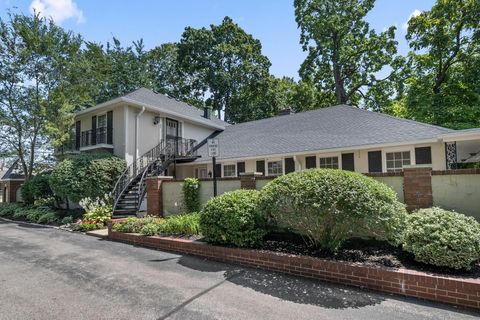 Tiny photo for 1631 Roxbury Road A1 #A1, Columbus, OH 43212 (MLS # 226000606)